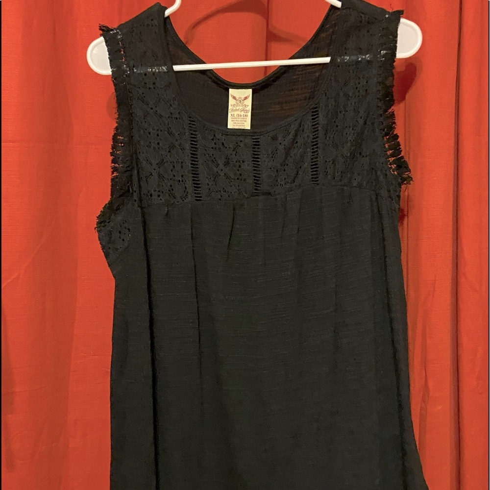 Faded Glory Sleeveless Black Top with Fringe